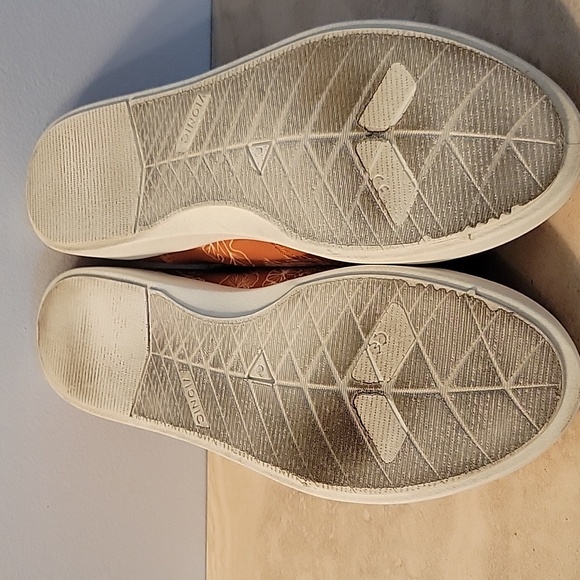 Vionic Beach Pismo Orange Coral Pattern Slip On Sneakers 9.5M - Picture 6 of 10